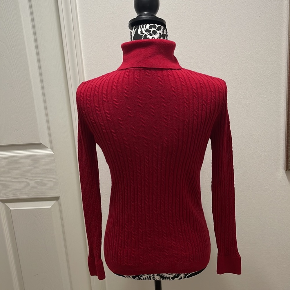 Talbots Mp cable knit turtleneck sweater. Small amount of peeling C pic - Picture 3 of 9